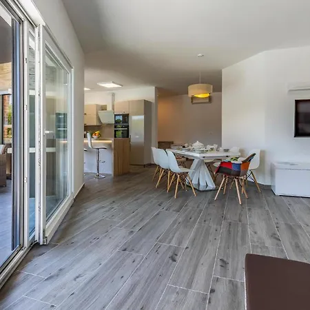 Stunning In Holiday home *