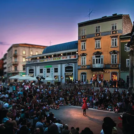 Stunning In Holiday home *