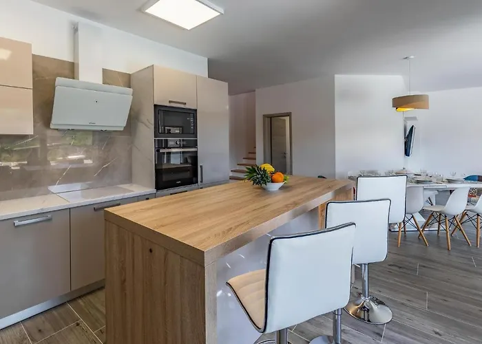 Stunning In * Πούλα