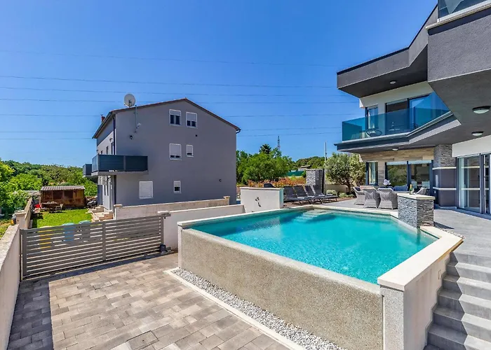 Stunning In Σπίτι διακοπών Πούλα